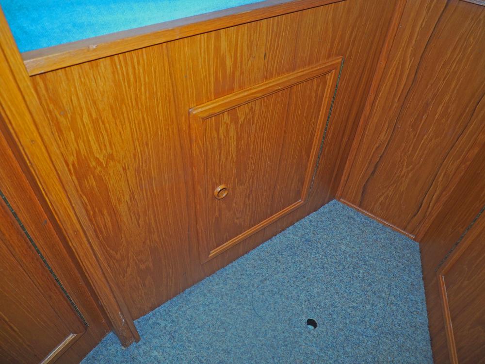 Cabin en avant, H&eacute;bergements